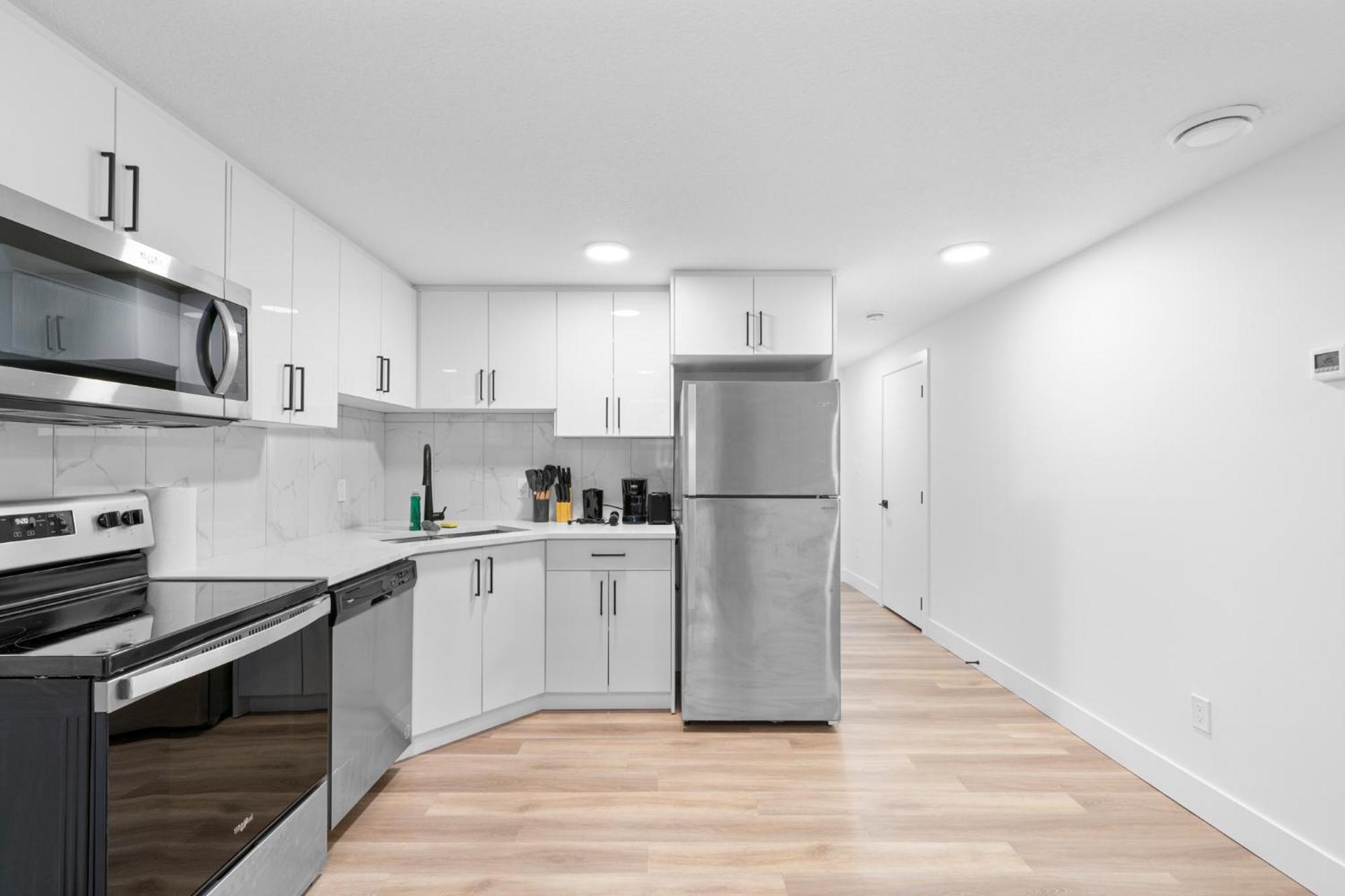 Mckernan By Patel Apartment Edmonton