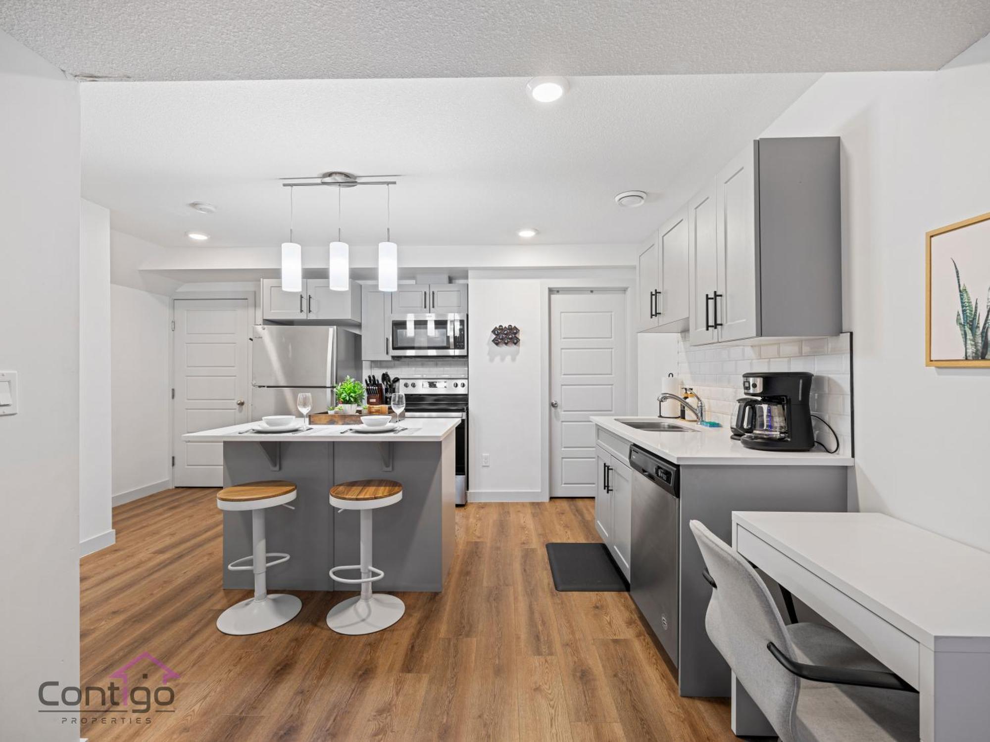 Blissful Suite, Cozy, Wifi, Desk, Close To Wem * Edmonton