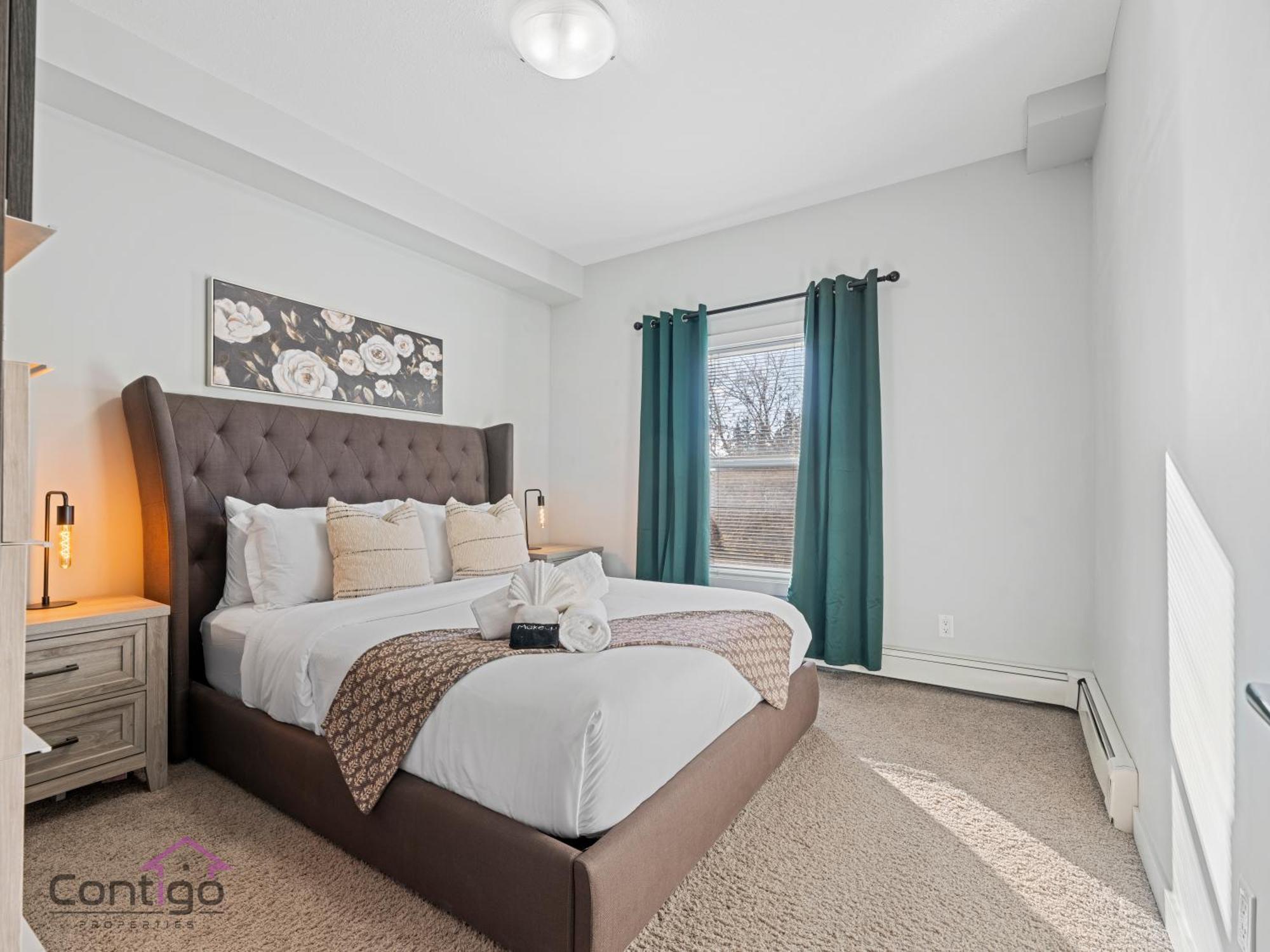 Loft, 2 Bd, Ug Parking, 5 Min To Rogers! Apartment Edmonton