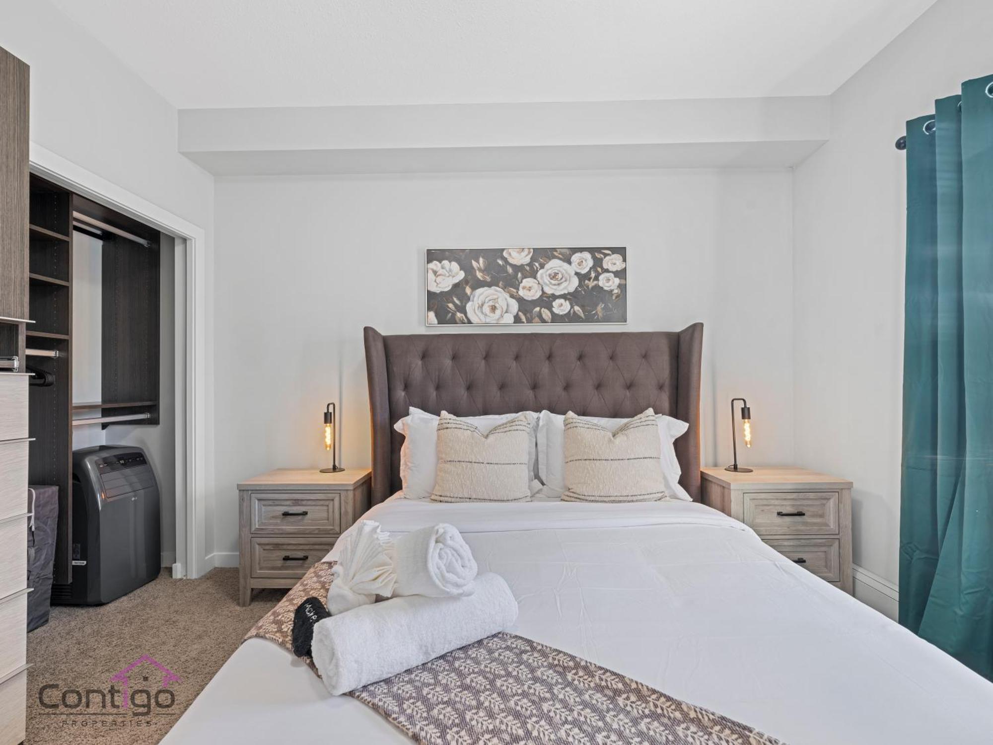 Loft, 2 Bd, Ug Parking, 5 Min To Rogers! * Edmonton