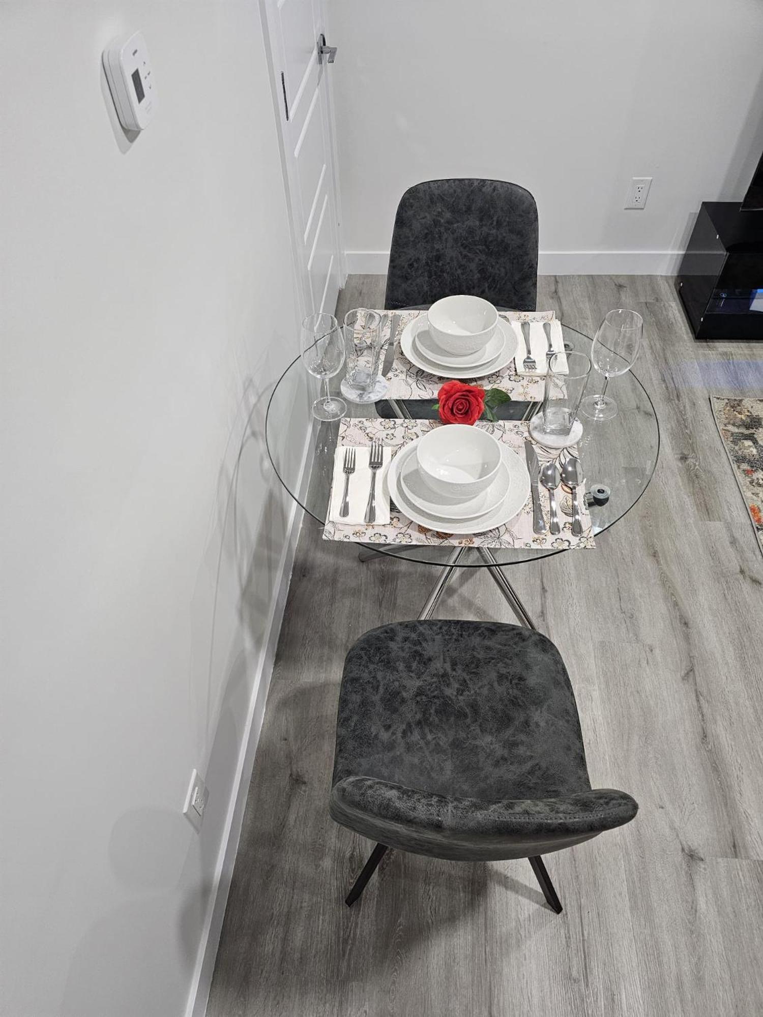 Apartment Contemporary Two Bedroom Basement *