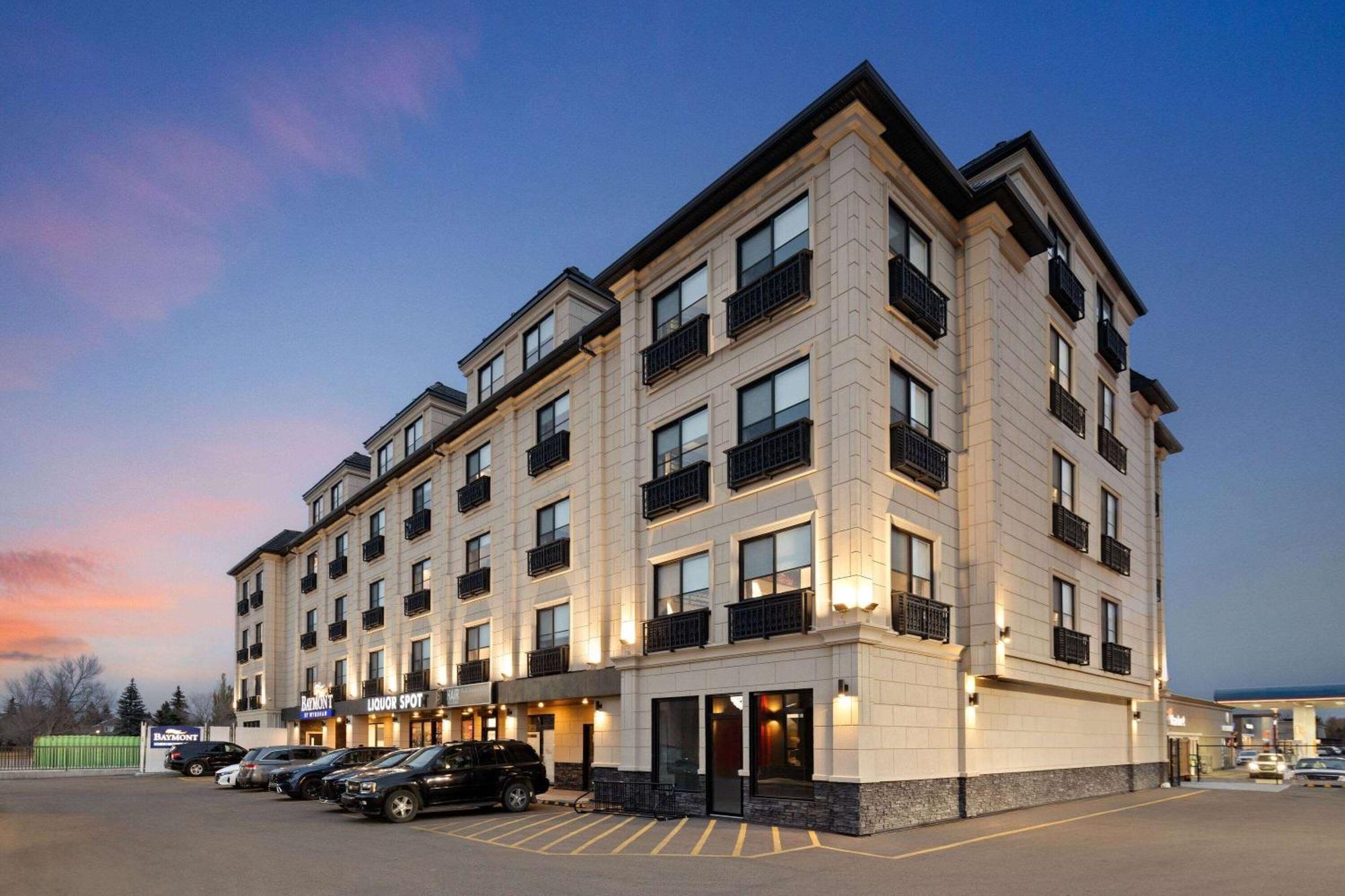 Baymont By Wyndham West Hotel Edmonton