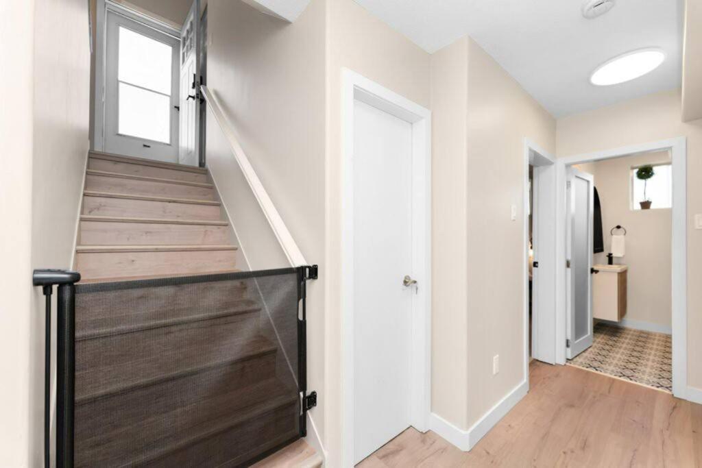 Bunkbeddreams,10 Beds,near Rogers Place And Nait Holiday home Edmonton