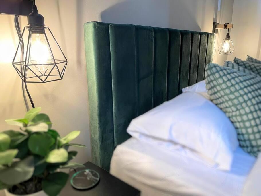 Bunkbeddreams,10 Beds,near Rogers Place And Nait Holiday home *