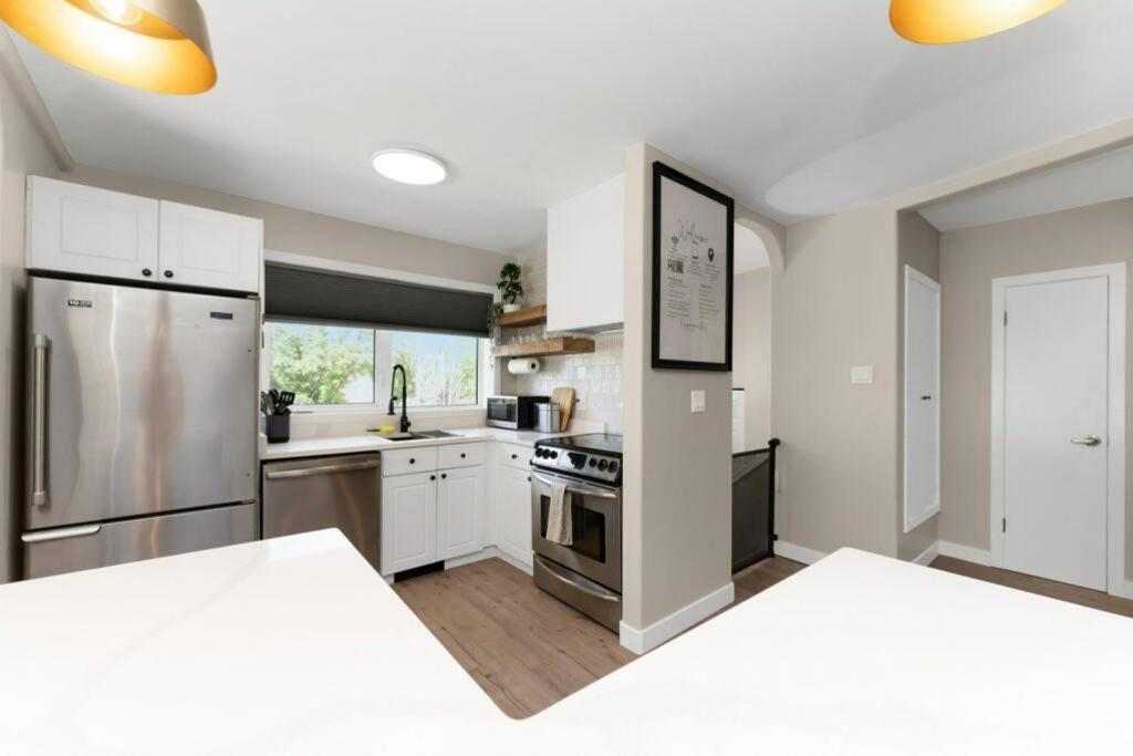 Bunkbeddreams,10 Beds,near Rogers Place And Nait Holiday home
