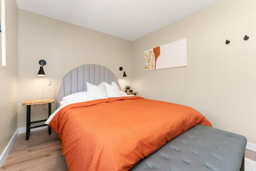 Bunkbeddreams,10 Beds,near Rogers Place And Nait