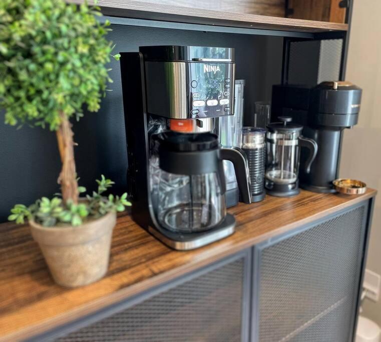 Bunkbeddreams,10 Beds,near Rogers Place And Nait Holiday home