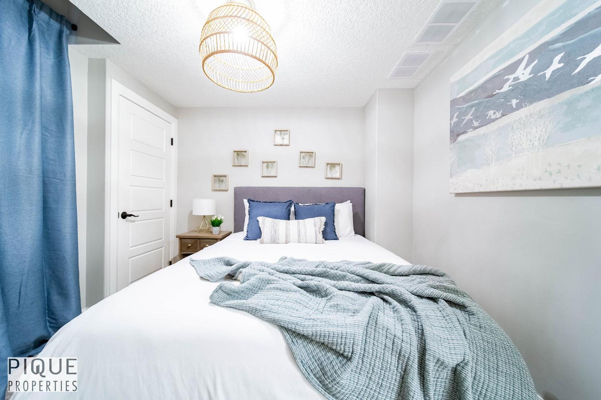 Apartment Stunning Suite-hot Tub-kingbed-fireplace-mins-yeg Edmonton