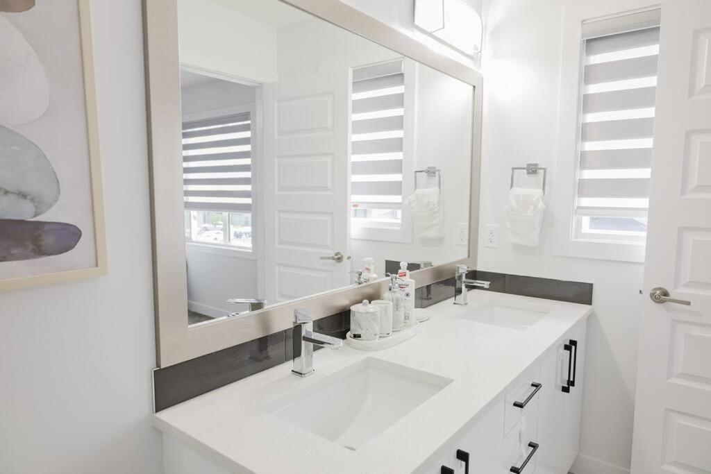 Executive Modern Family Haven For Short Holiday home *