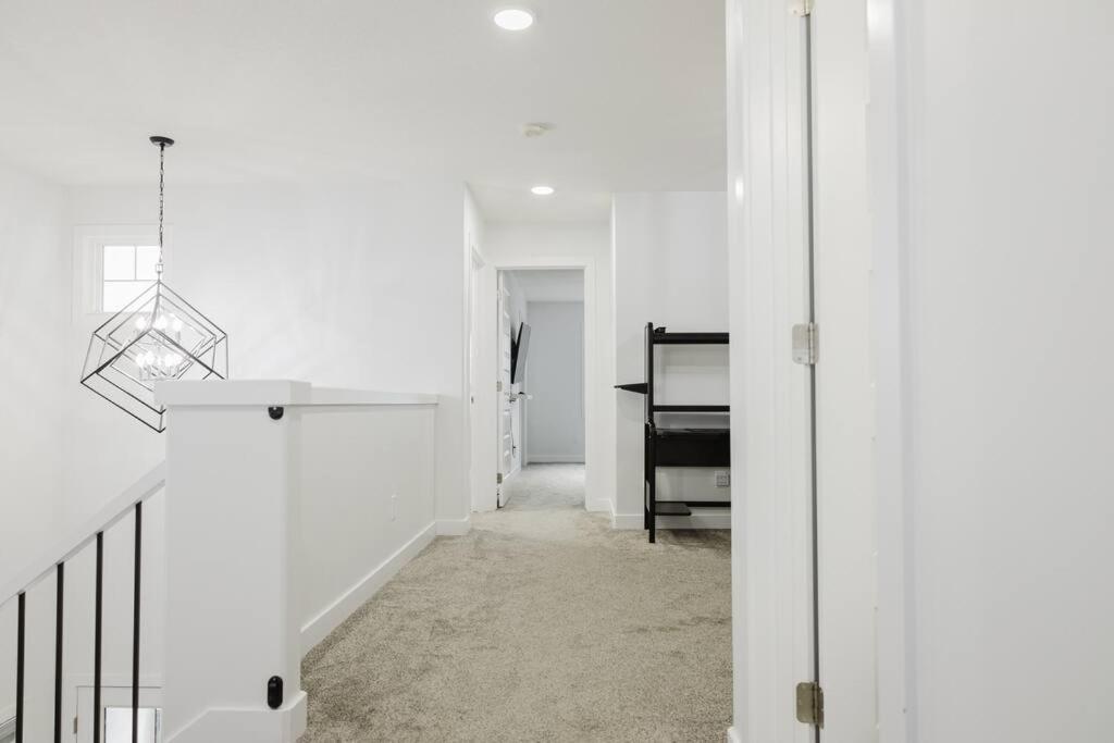 Holiday home Executive Modern Family Haven For Short Edmonton