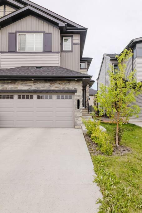 Executive Modern Family Haven For Short Holiday home *