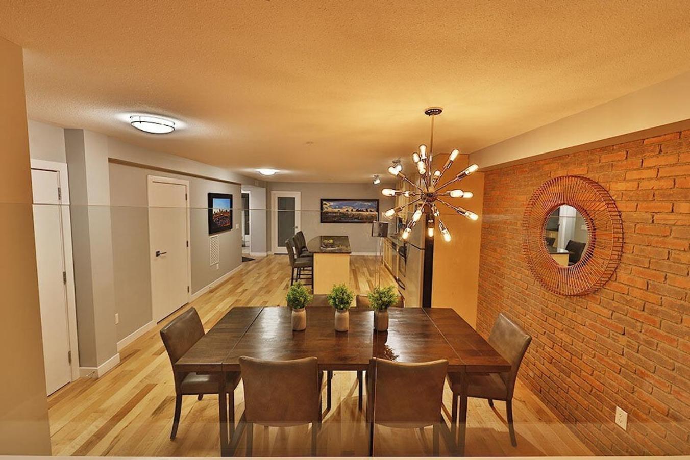 Ice District 2 Kings Underground Park Patio Apartment *