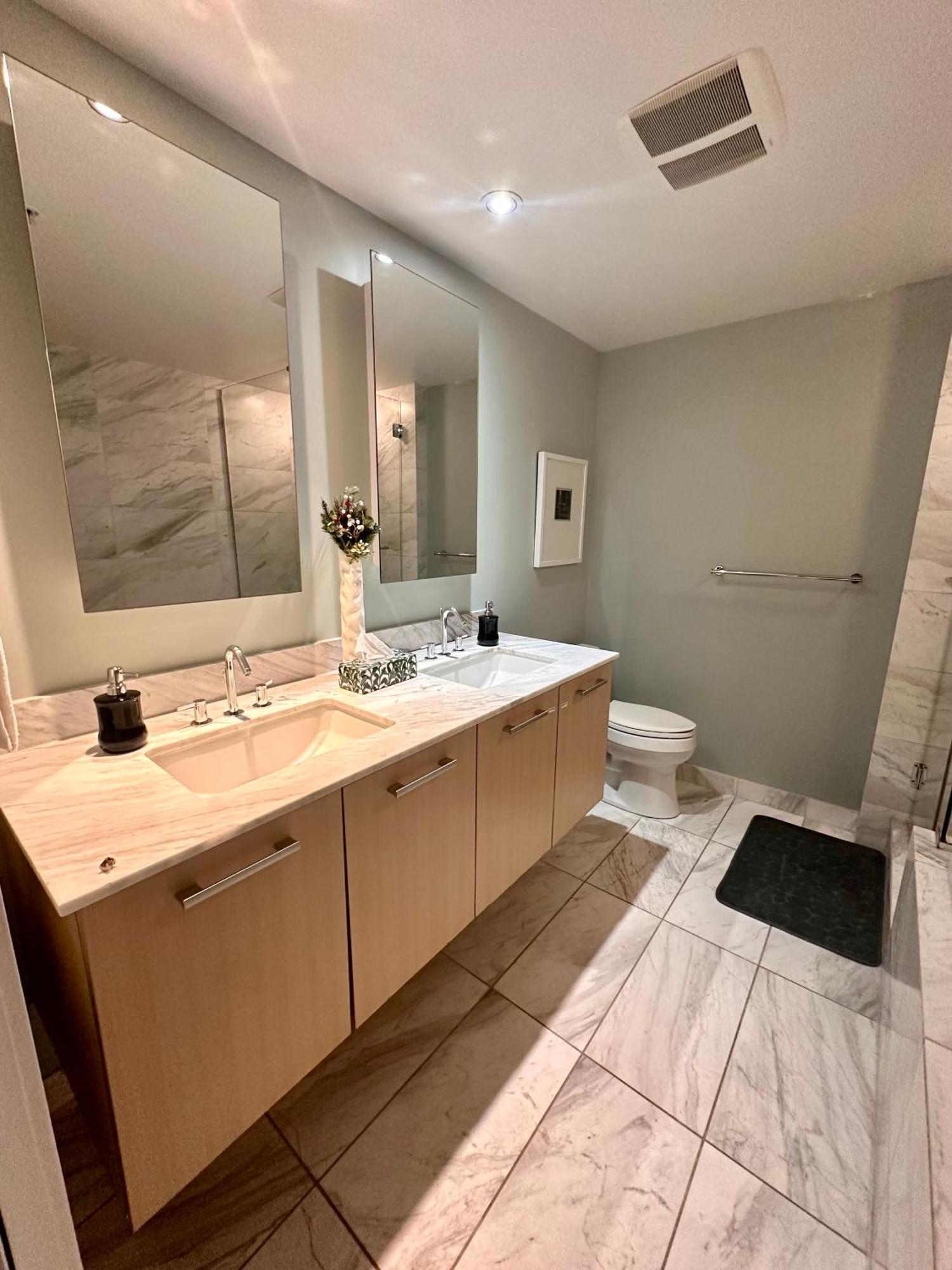 Century Park Oasis Apartment