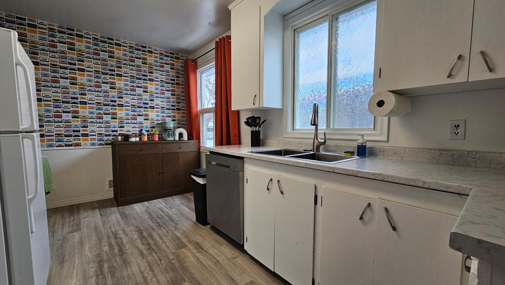 Apartment Retro Retreat - 3bdr, 1 Bath, Close To Center Edmonton