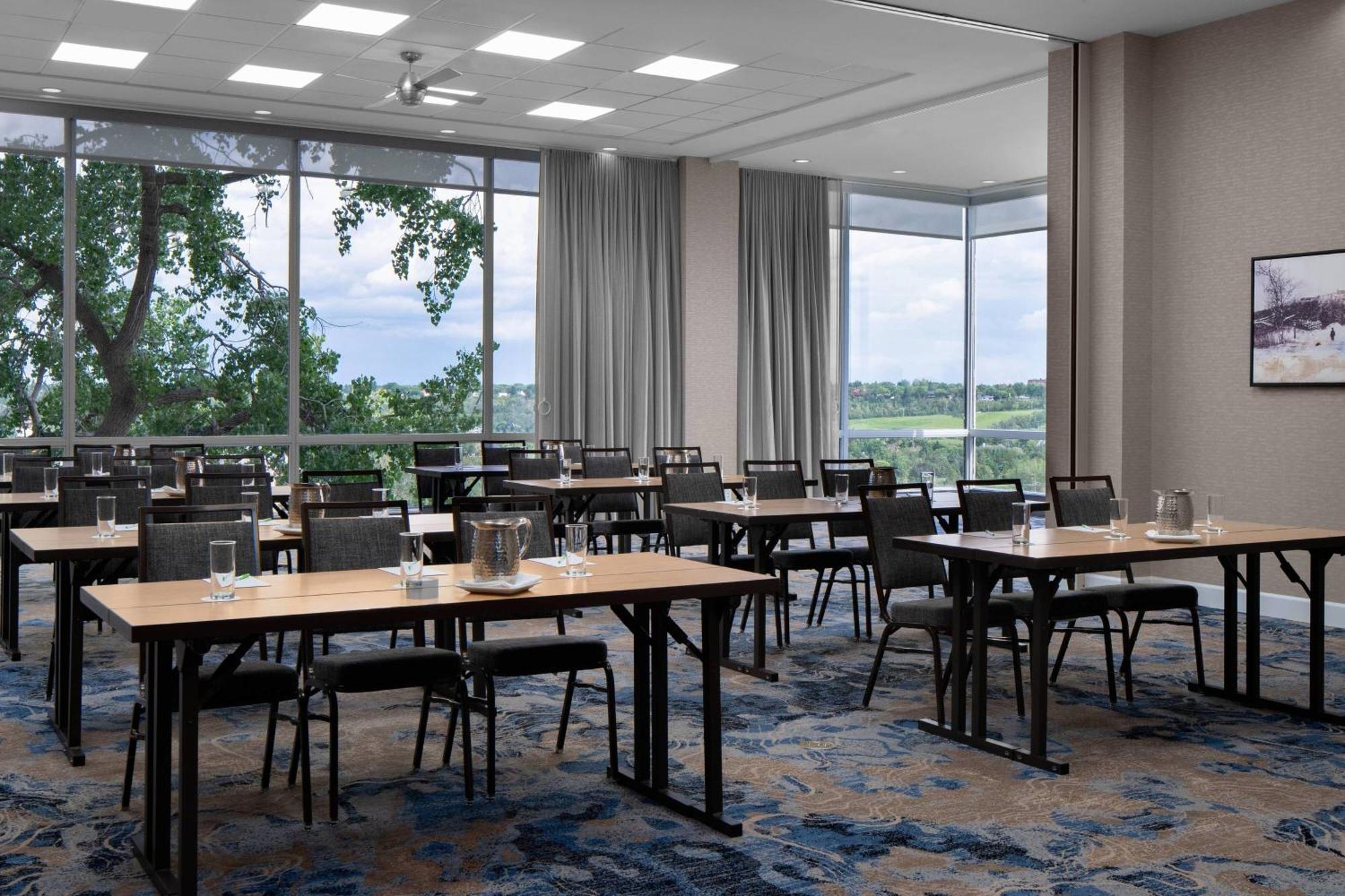 Courtyard By Marriott Downtown Hotel Edmonton