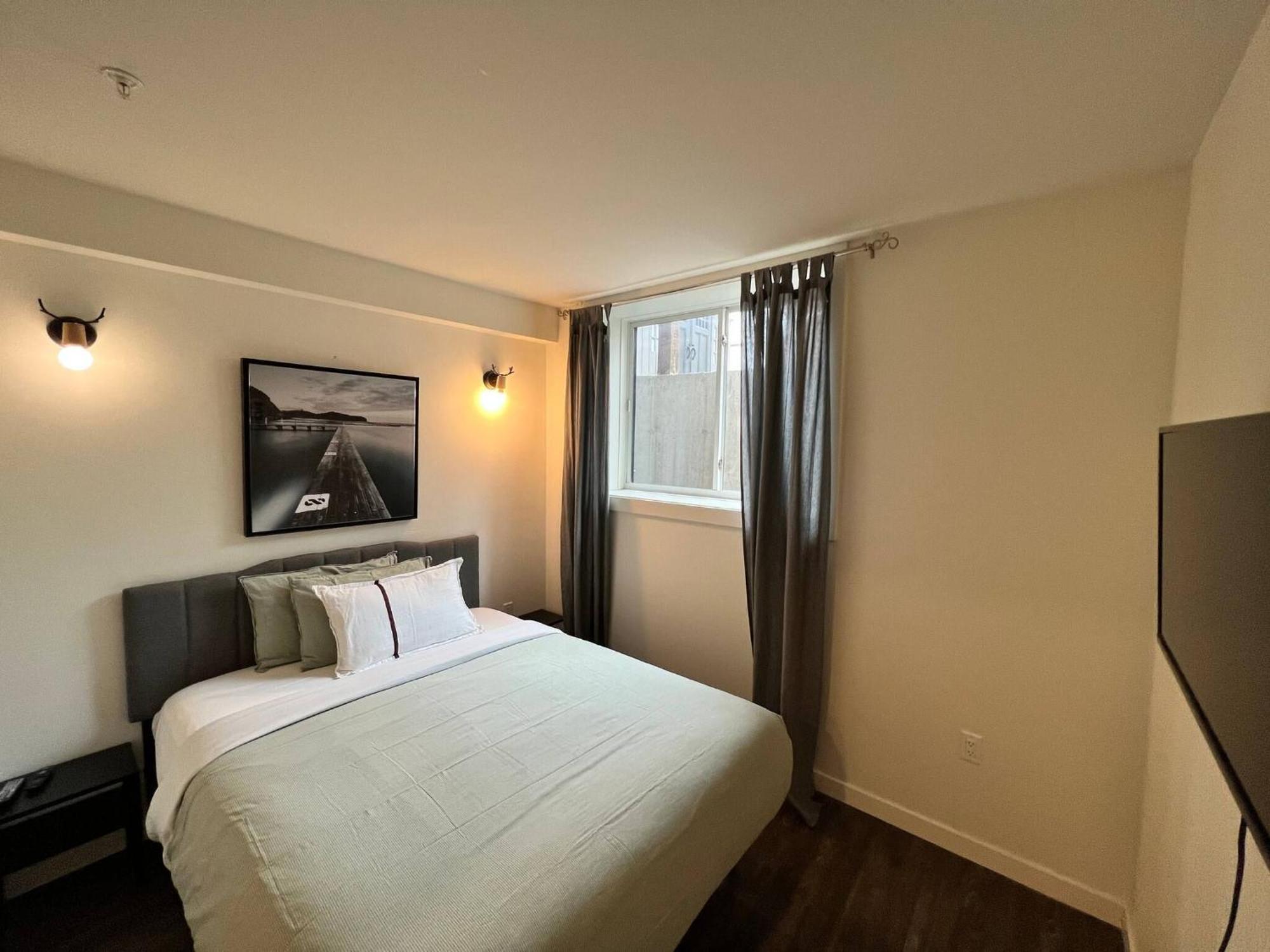 Apartment Dt 1 Bedroom 1bath Cozy 8 Min Walk To Arena *