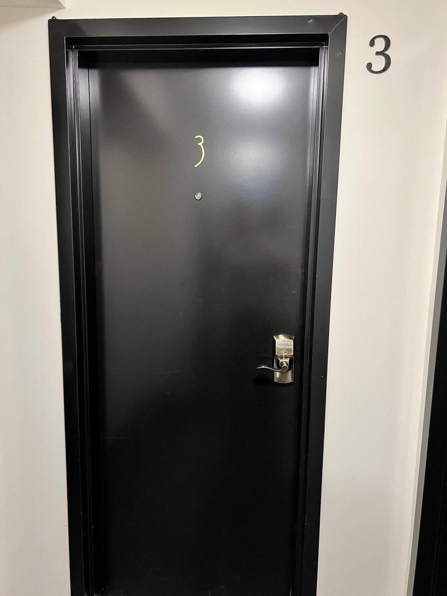 Dt 1 Bedroom 1bath Cozy 8 Min Walk To Arena Edmonton