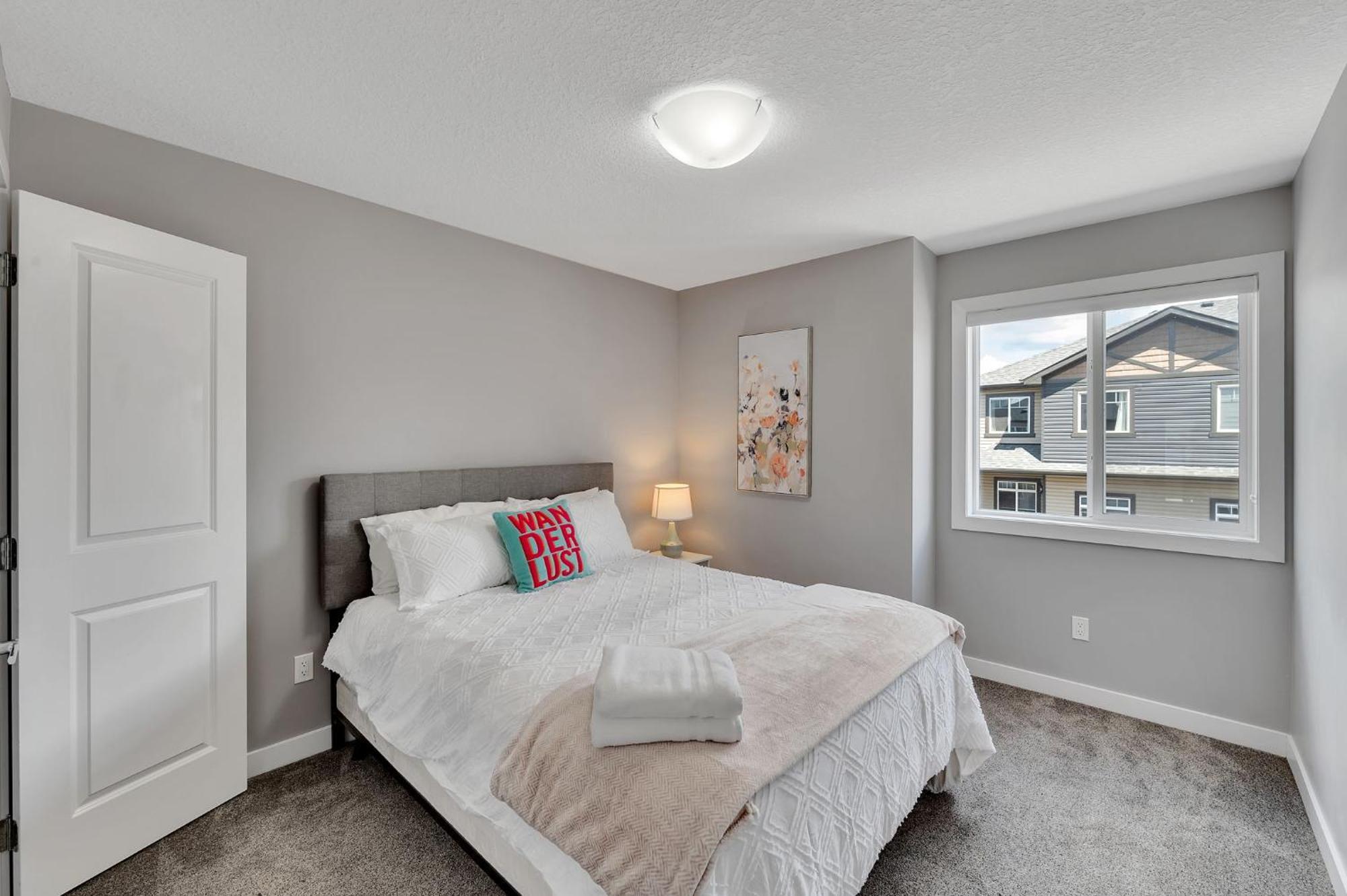 Apartment Modern Comfort In Laurel 3 Bedroom 2 & Half Bthr Full Kitchen 2 King Beds 1 Queen Bed Double Car Attached Garage