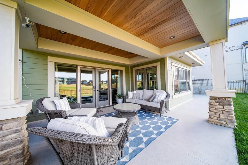 Luxury Dream Home-firetable-kingbed-ev-bbq-gamesrm Apartment