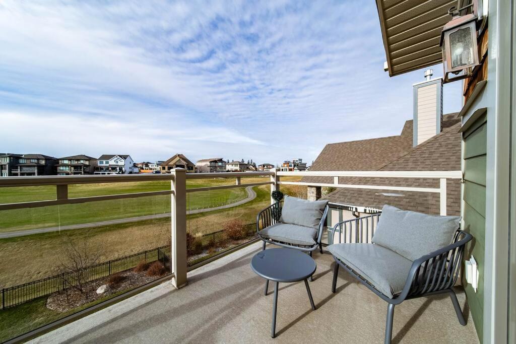 Apartment Luxury Dream Home-firetable-kingbed-ev-bbq-gamesrm *
