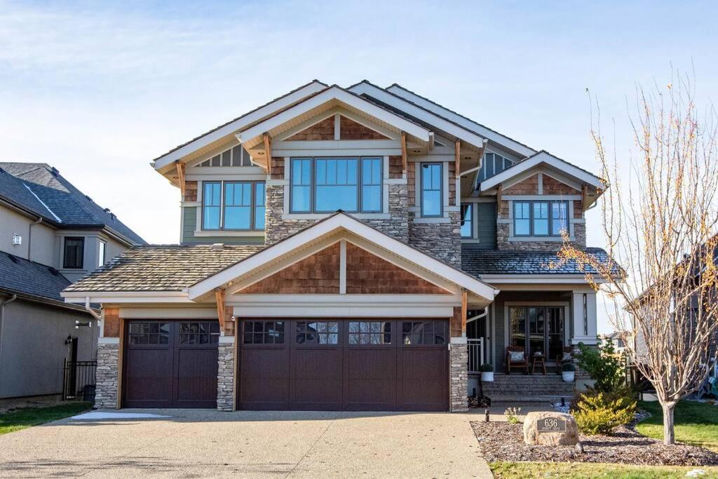 Luxury Dream Home-firetable-kingbed-ev-bbq-gamesrm