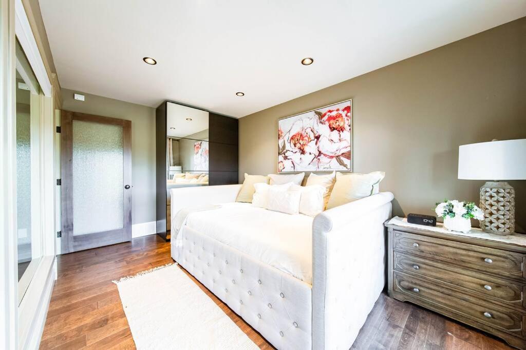 Apartment Luxury Dream Home-firetable-kingbed-ev-bbq-gamesrm