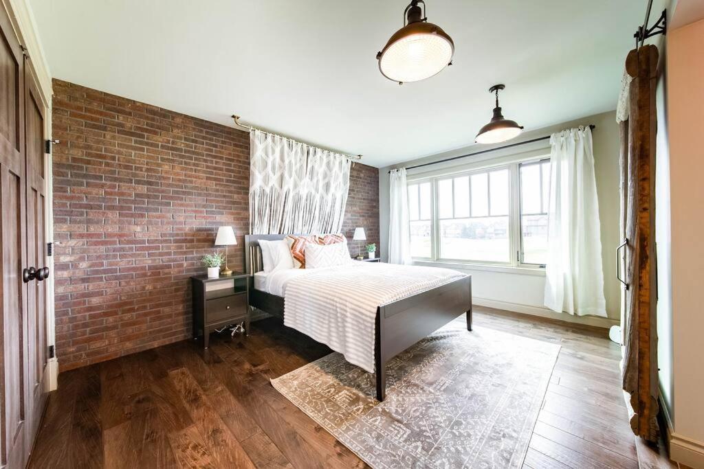 Luxury Dream Home-firetable-kingbed-ev-bbq-gamesrm Apartment