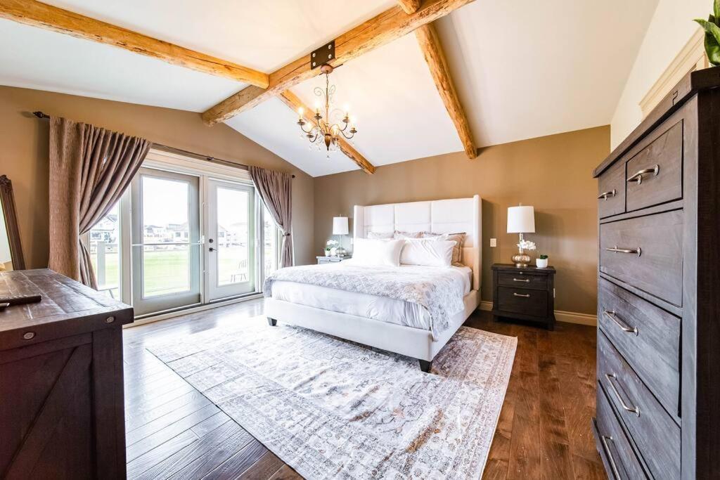 Luxury Dream Home-firetable-kingbed-ev-bbq-gamesrm Apartment *