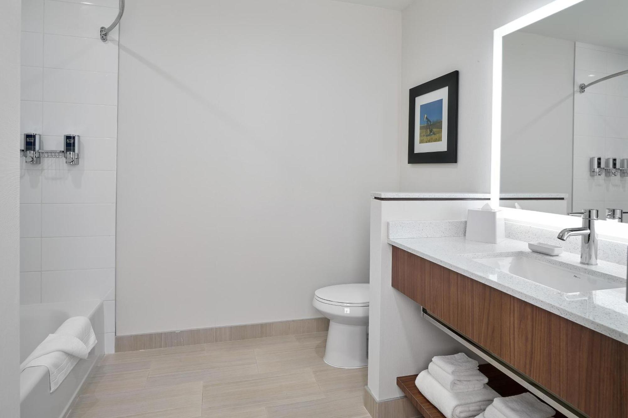 Four Points By Sheraton West Edmonton