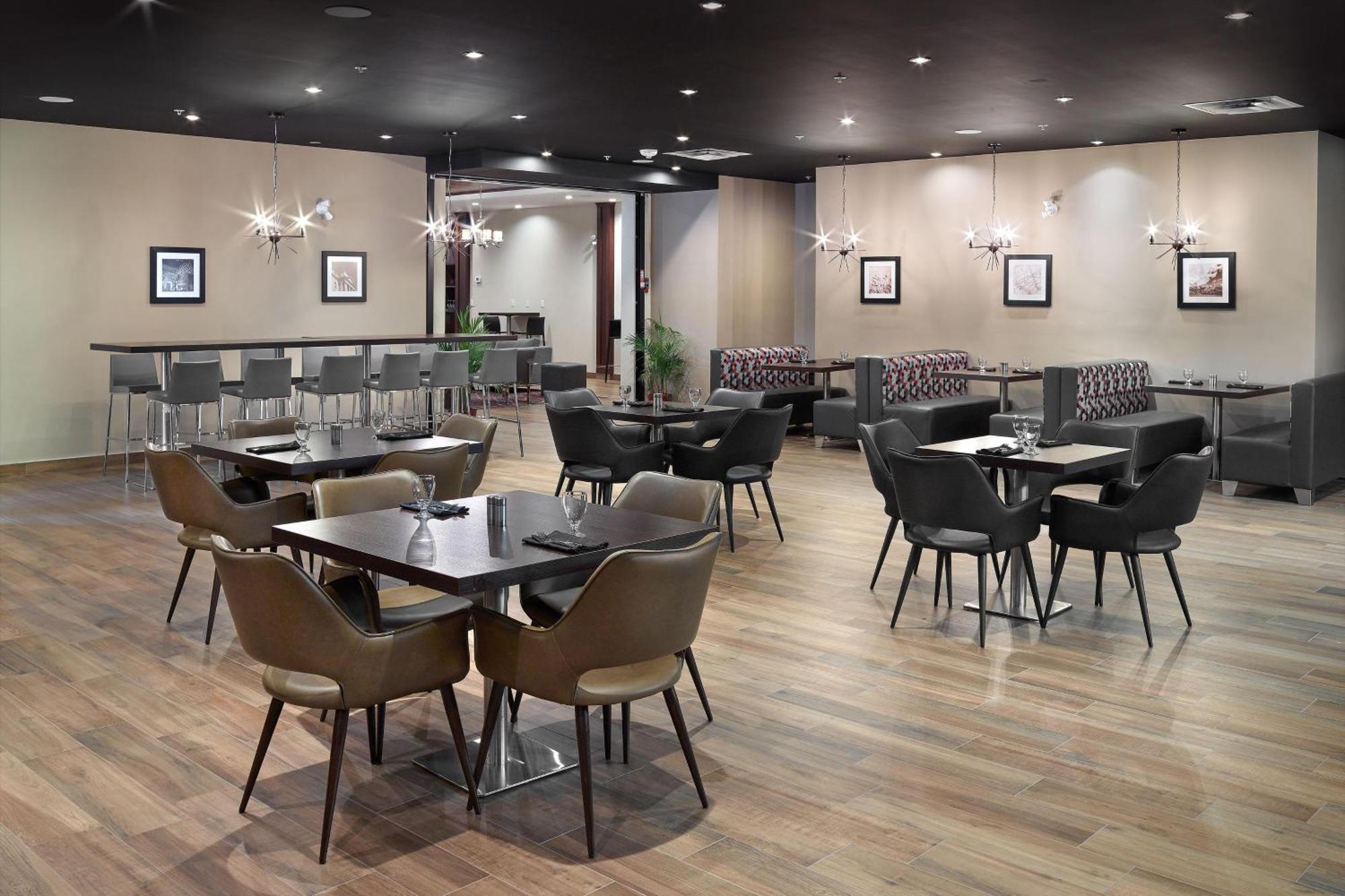 Four Points By Sheraton West 3*