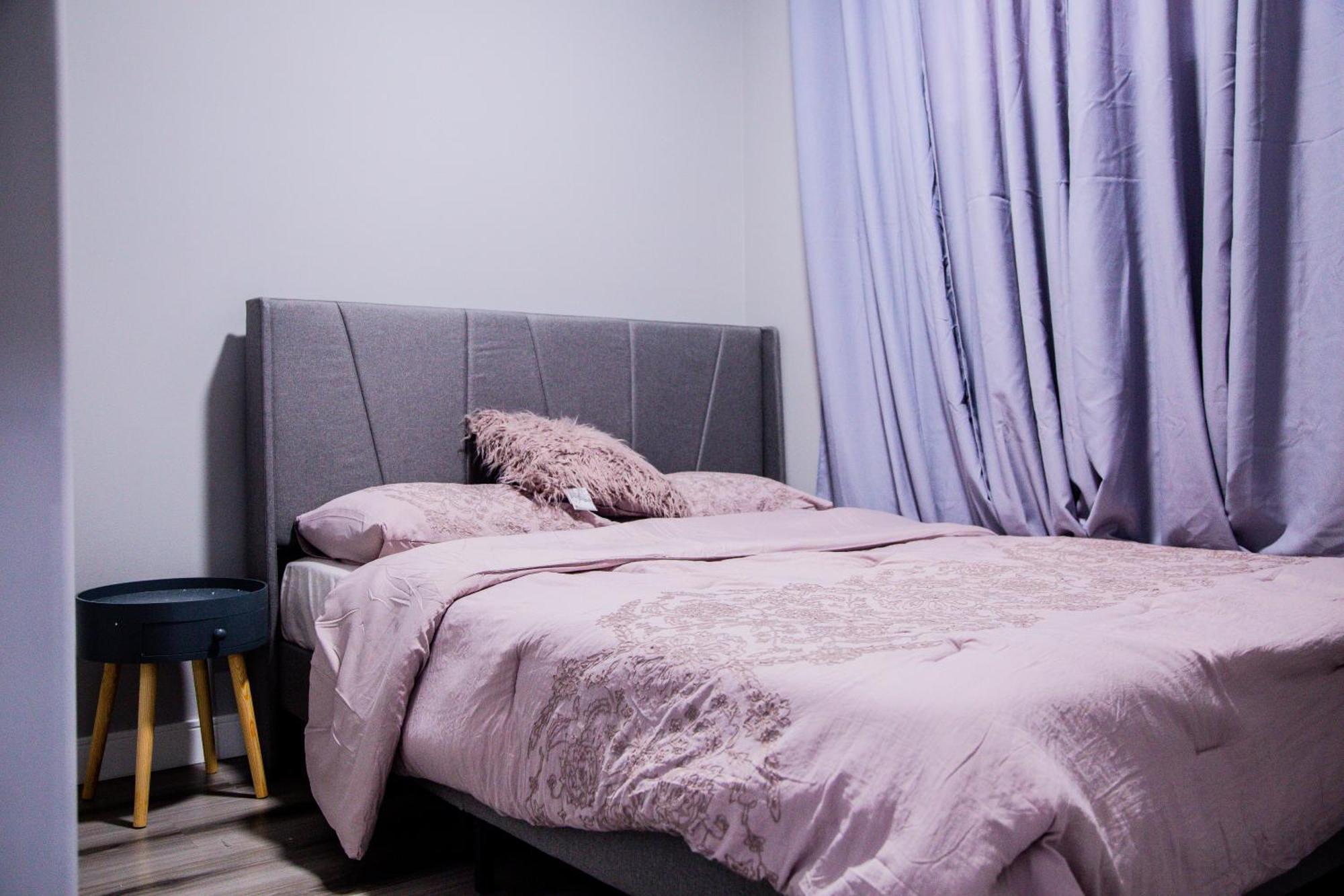 2 Bedroom Basement Apartment *