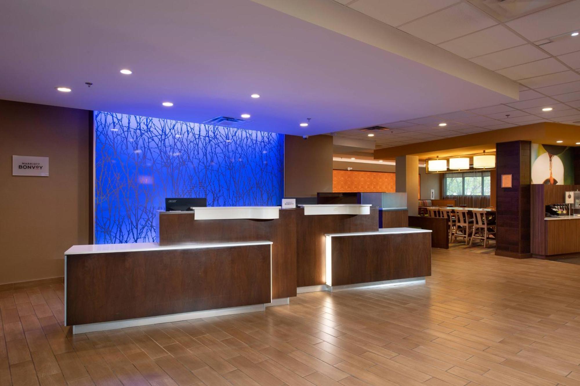 Hotel Fairfield & By Marriott North 3*