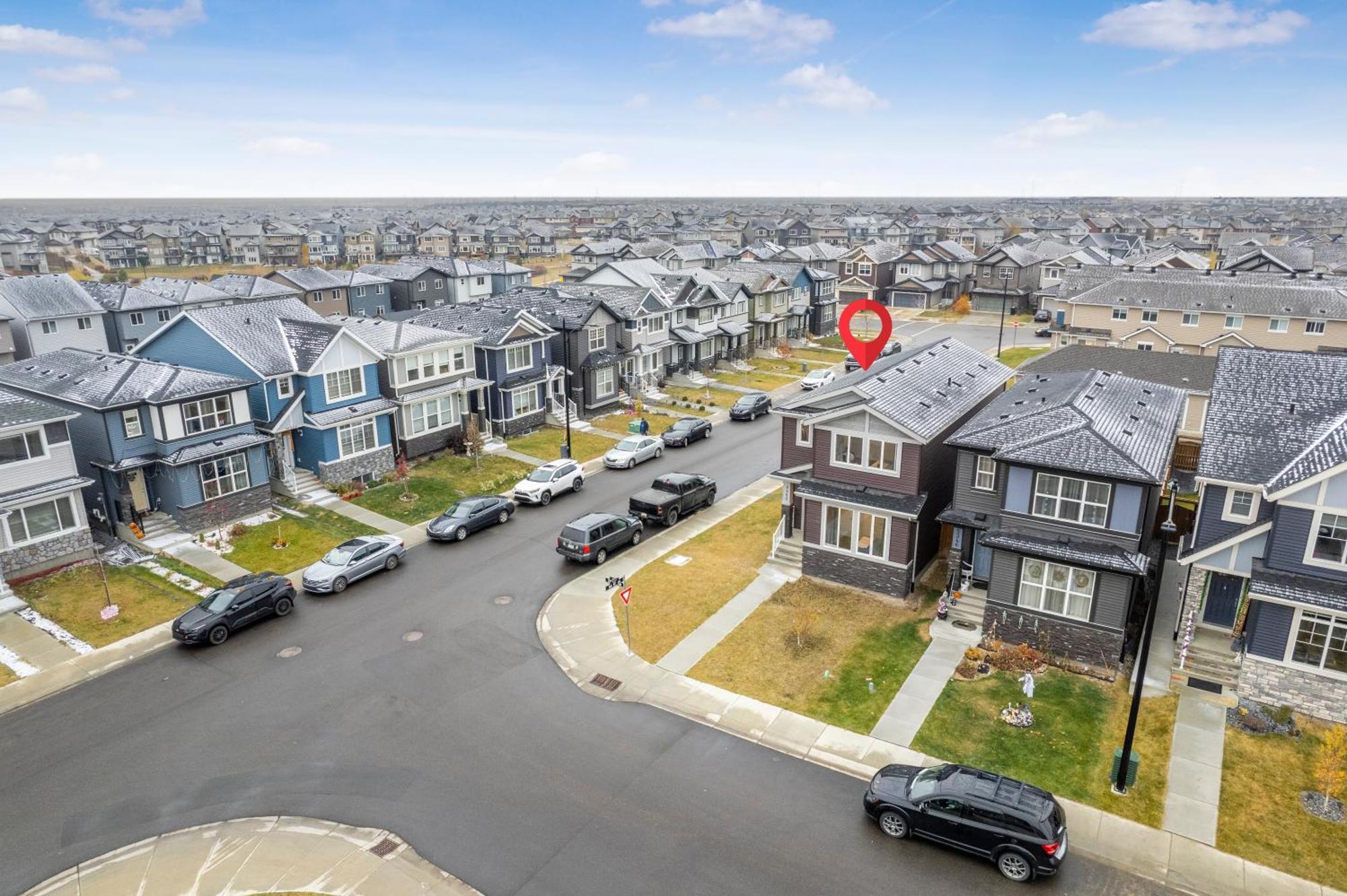 Private Master Bed Spring Homestay Edmonton