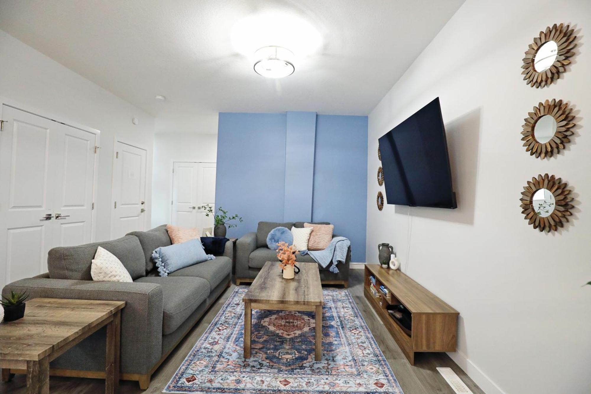 Holiday home Beautiful 3 King Beds,garage,airport,disney+ Edmonton