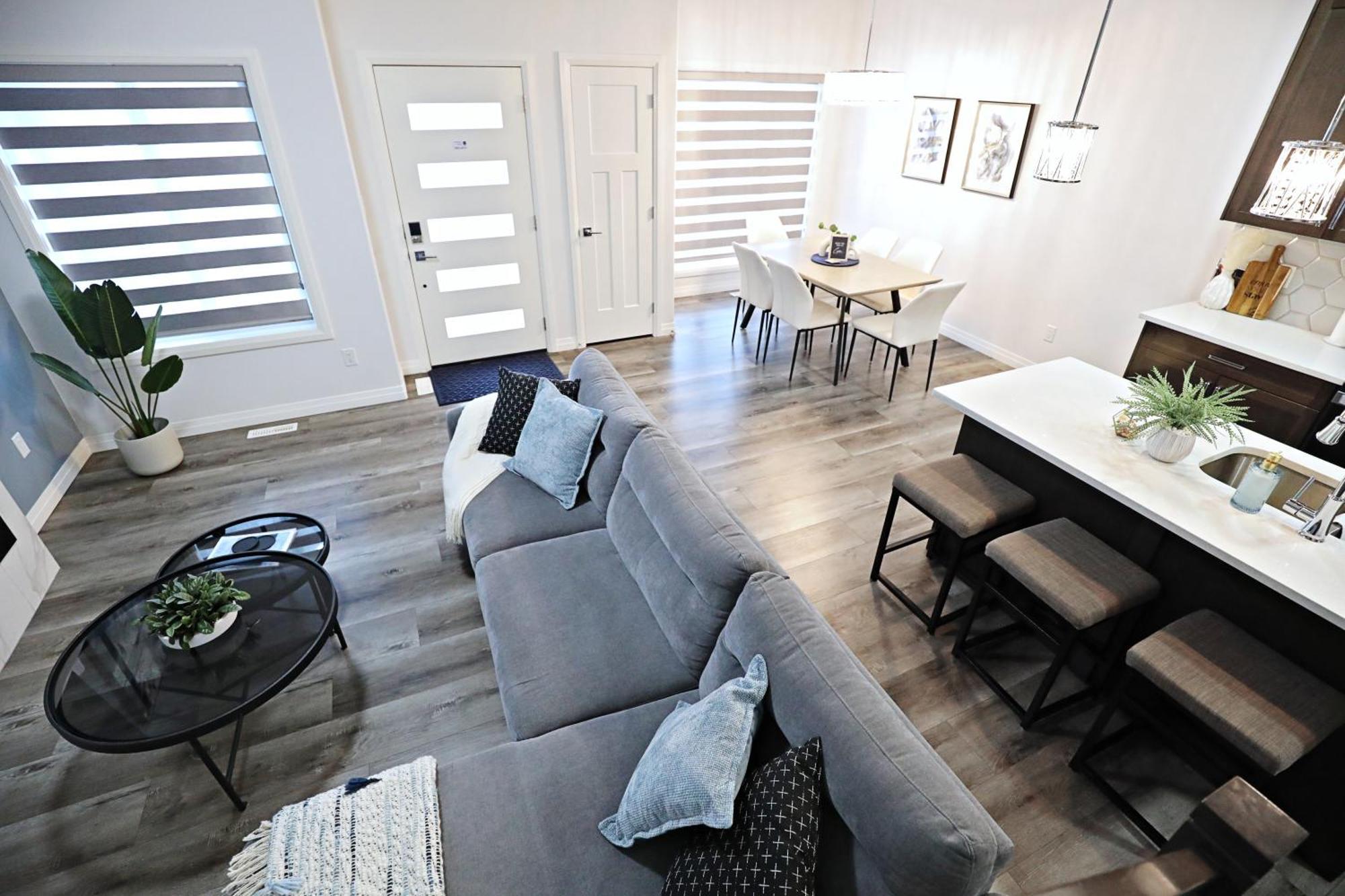 Holiday home Three King Beds,central A/c,fireplace,park,disney+ *