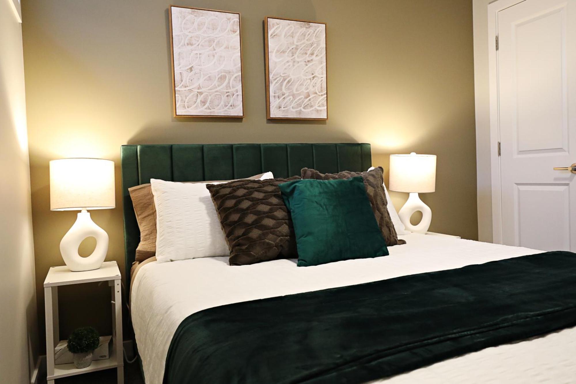 Edgemont Retreat, Groups, River Cree, Wem, Holiday home Edmonton
