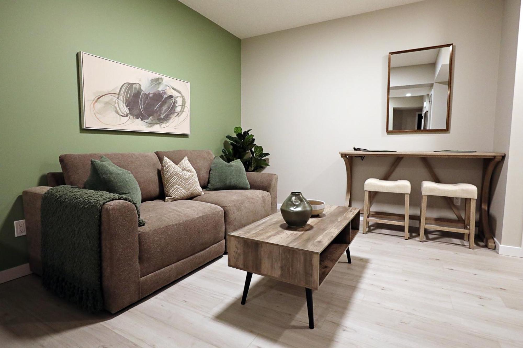 Edgemont Retreat, Groups, River Cree, Wem, * Edmonton