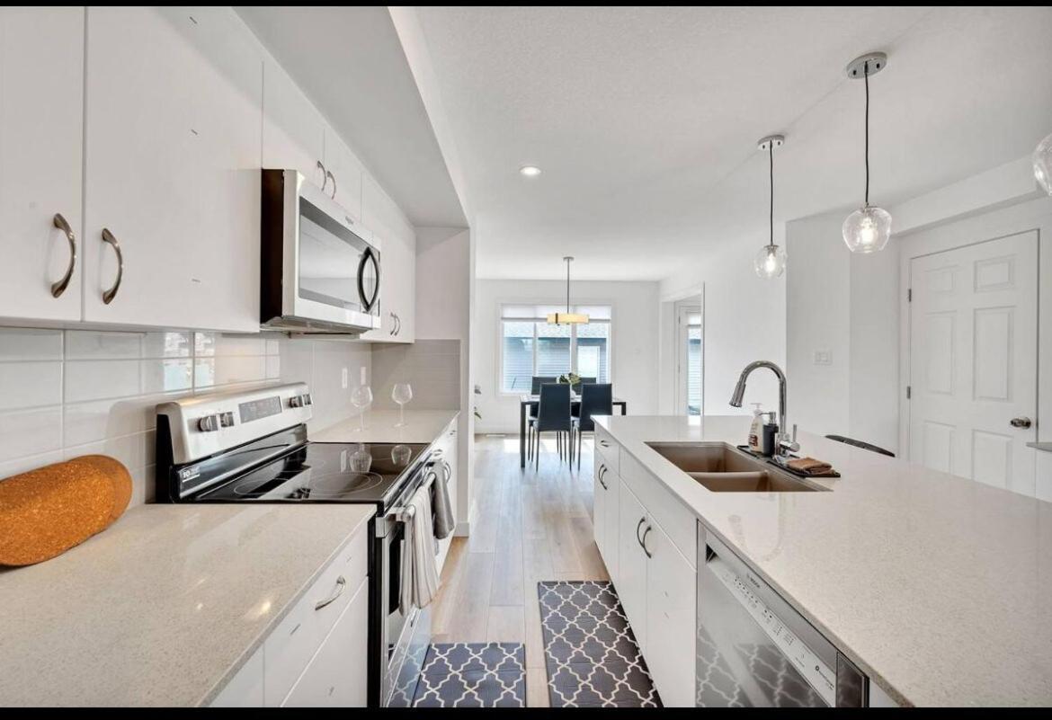 3 Bedroom In Glenridding Area * Edmonton
