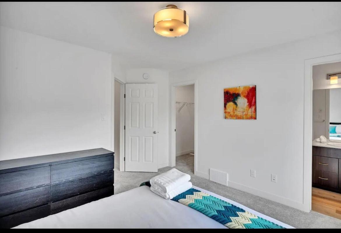 3 Bedroom In Glenridding Area * Edmonton
