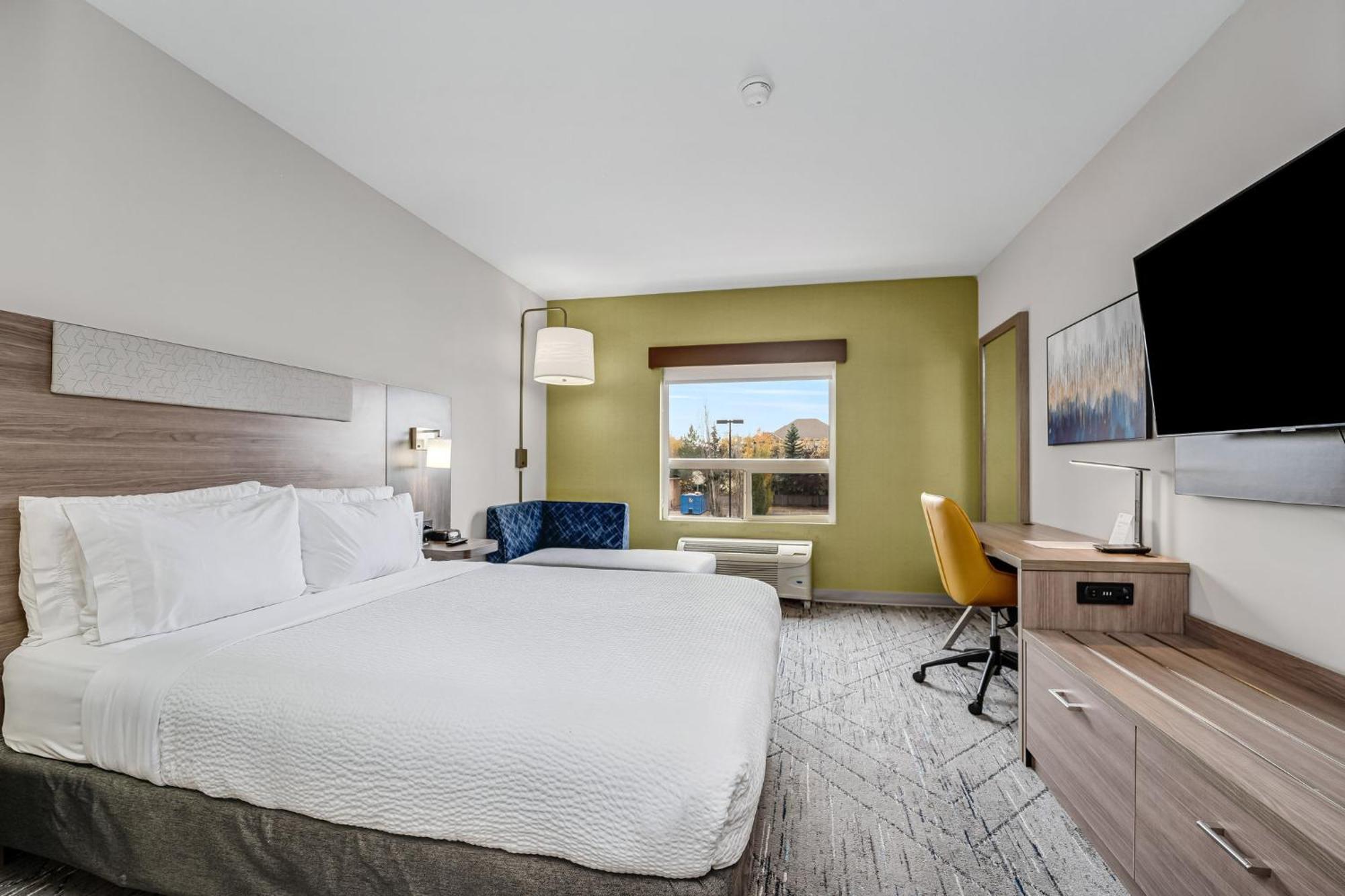 Express & Suites-edmonton South By Ihg Edmonton