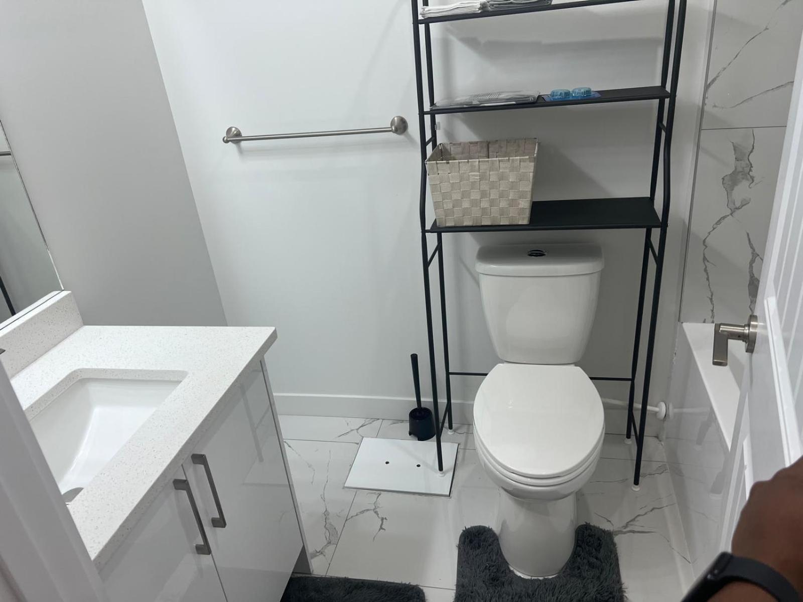 Guest house Midas Haven Edmonton
