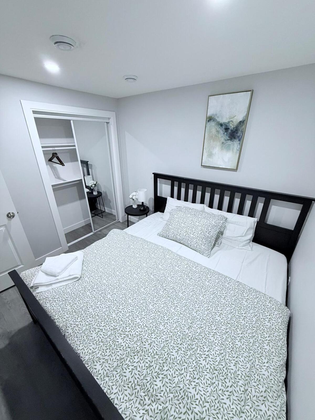 Cozy Basement Retreat Holiday home