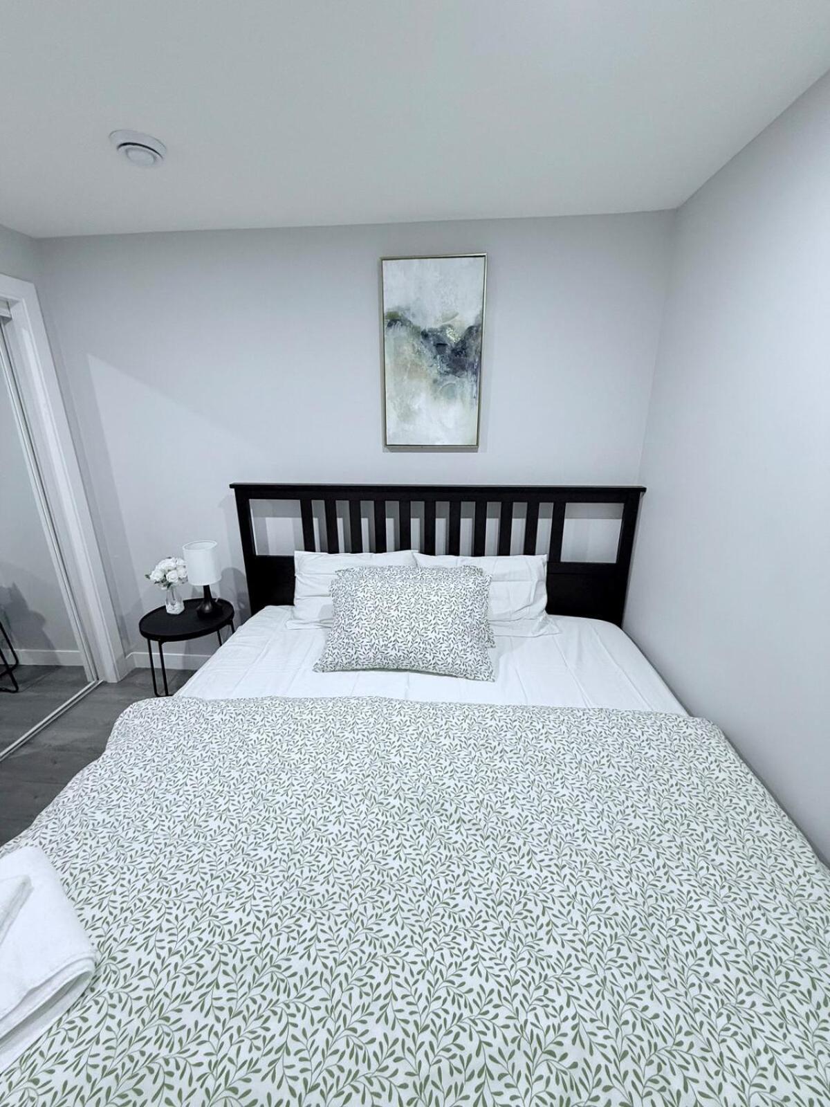 Cozy Basement Retreat * Edmonton