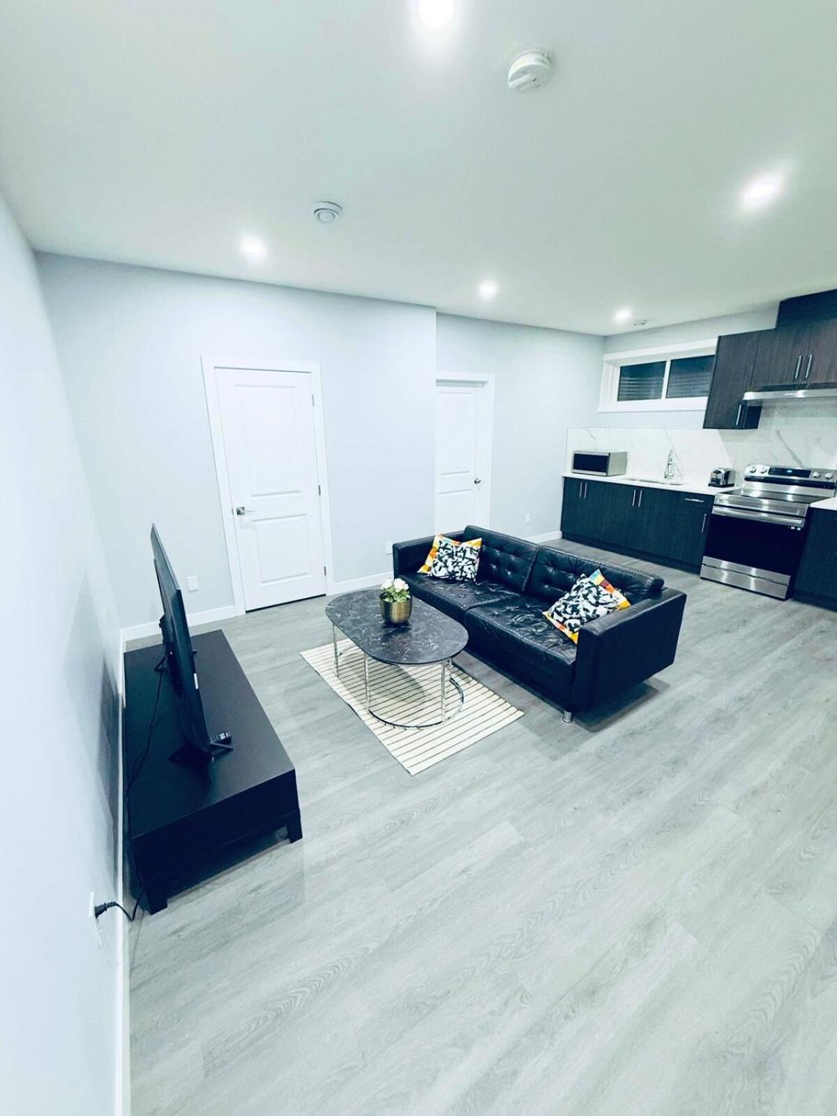 Cozy Basement Retreat Holiday home