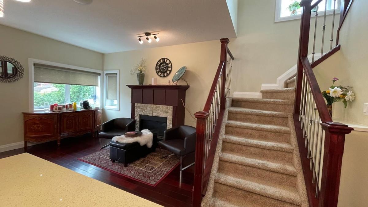 Spacious 6 Beds 3 Baths In Wifi Parking Ac Apartment *