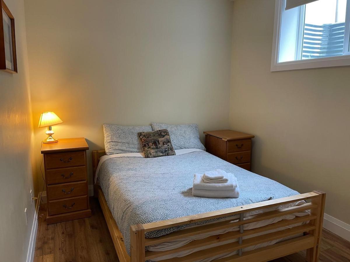 Apartment Spacious 6 Beds 3 Baths In Wifi Parking Ac Edmonton