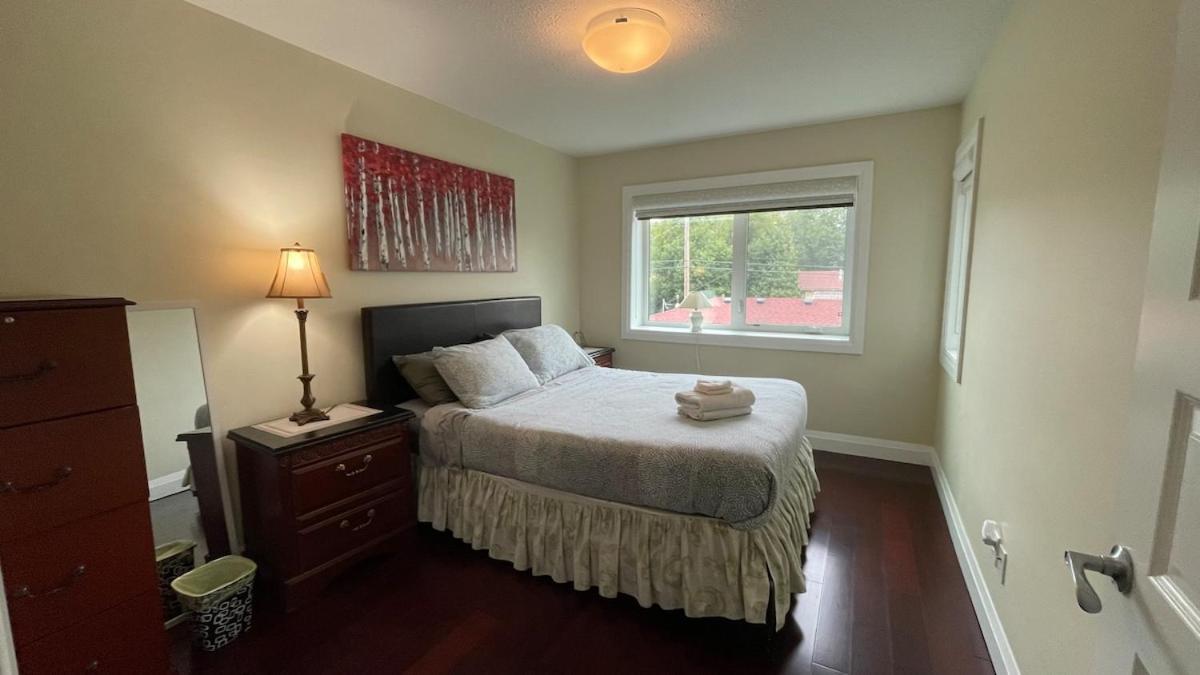 Spacious 6 Beds 3 Baths In Wifi Parking Ac Apartment *