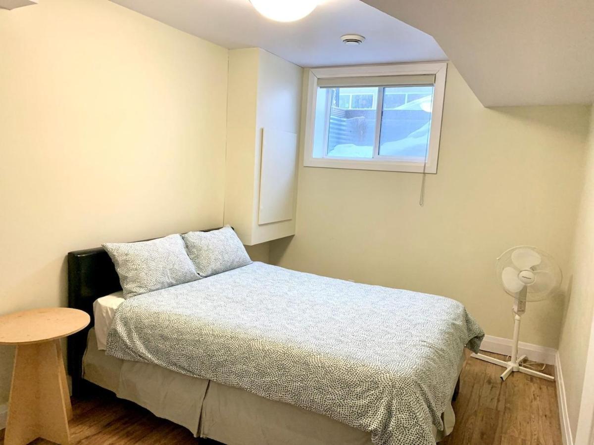 Spacious 6 Beds 3 Baths In Wifi Parking Ac * Edmonton