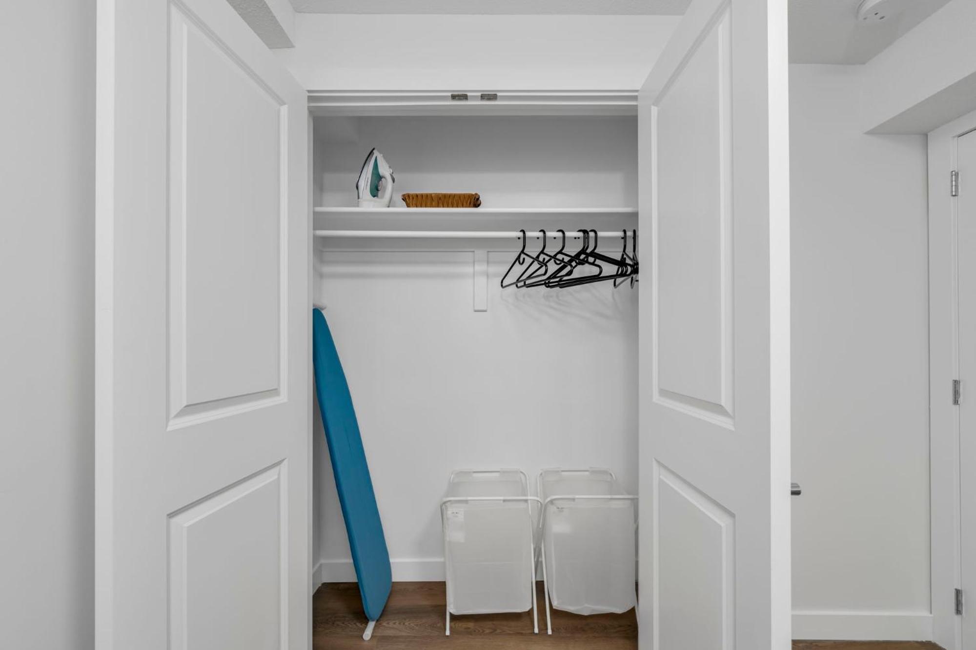 Private Chic Orchard Getaway Apartment
