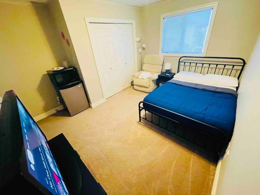 Awesome Bedroom Homestay Edmonton